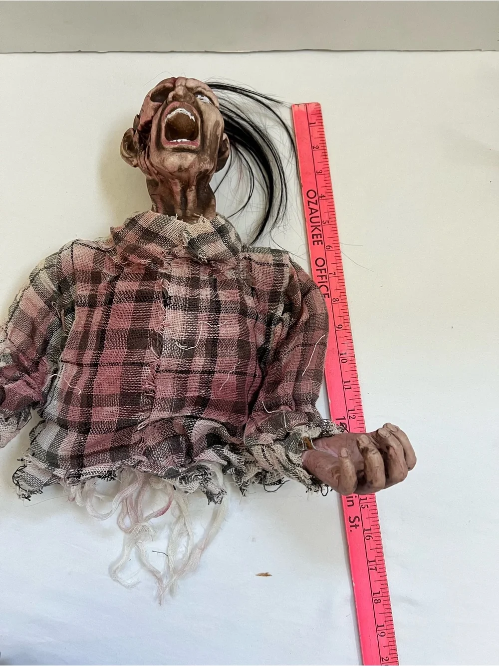 Zombie Torso Halloween Prop Severed Head Horror Haunted House Decor Screaming